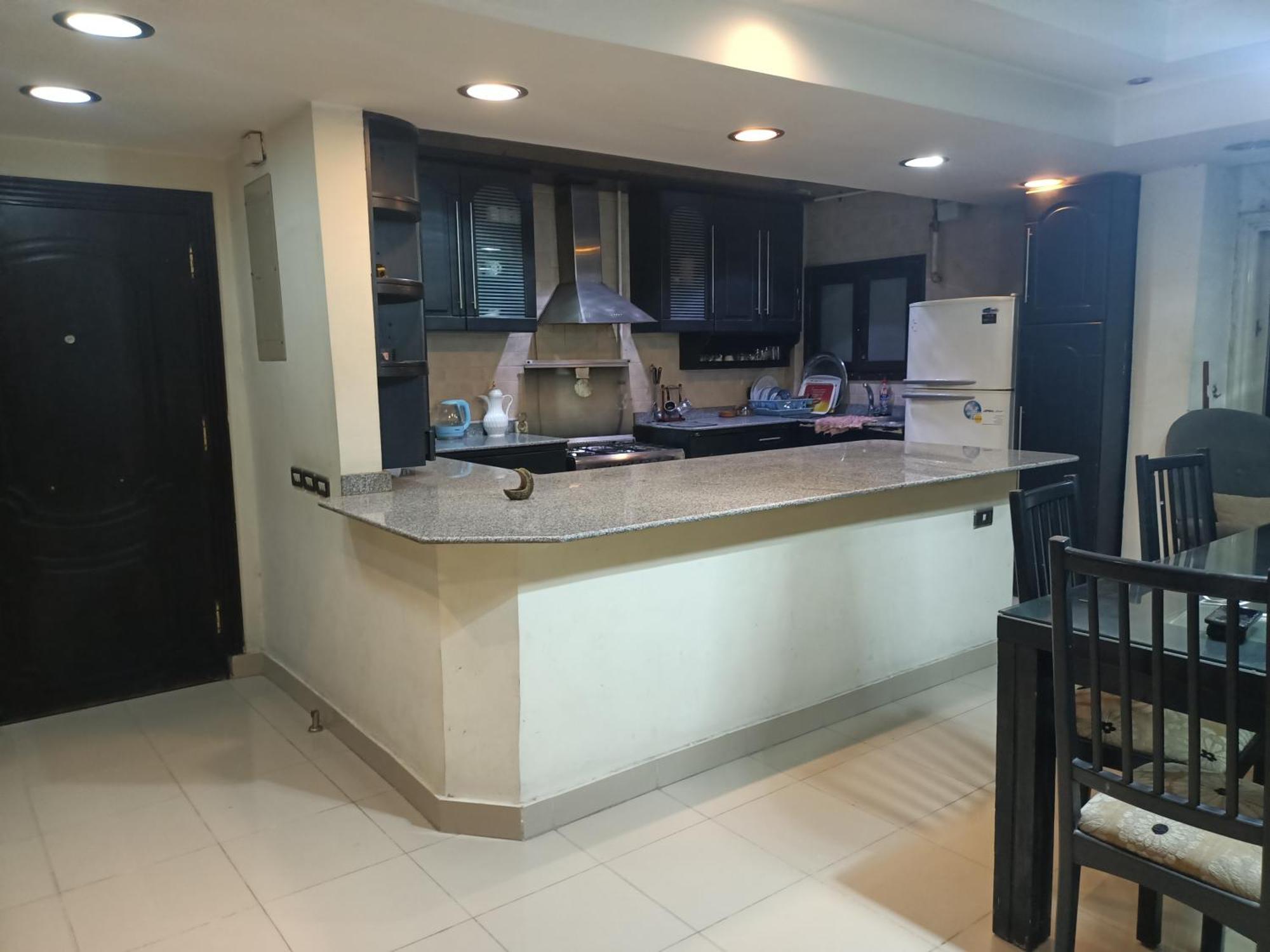 Apartment شقه فندقيه على كورنيش النيل العجوزه Cairo