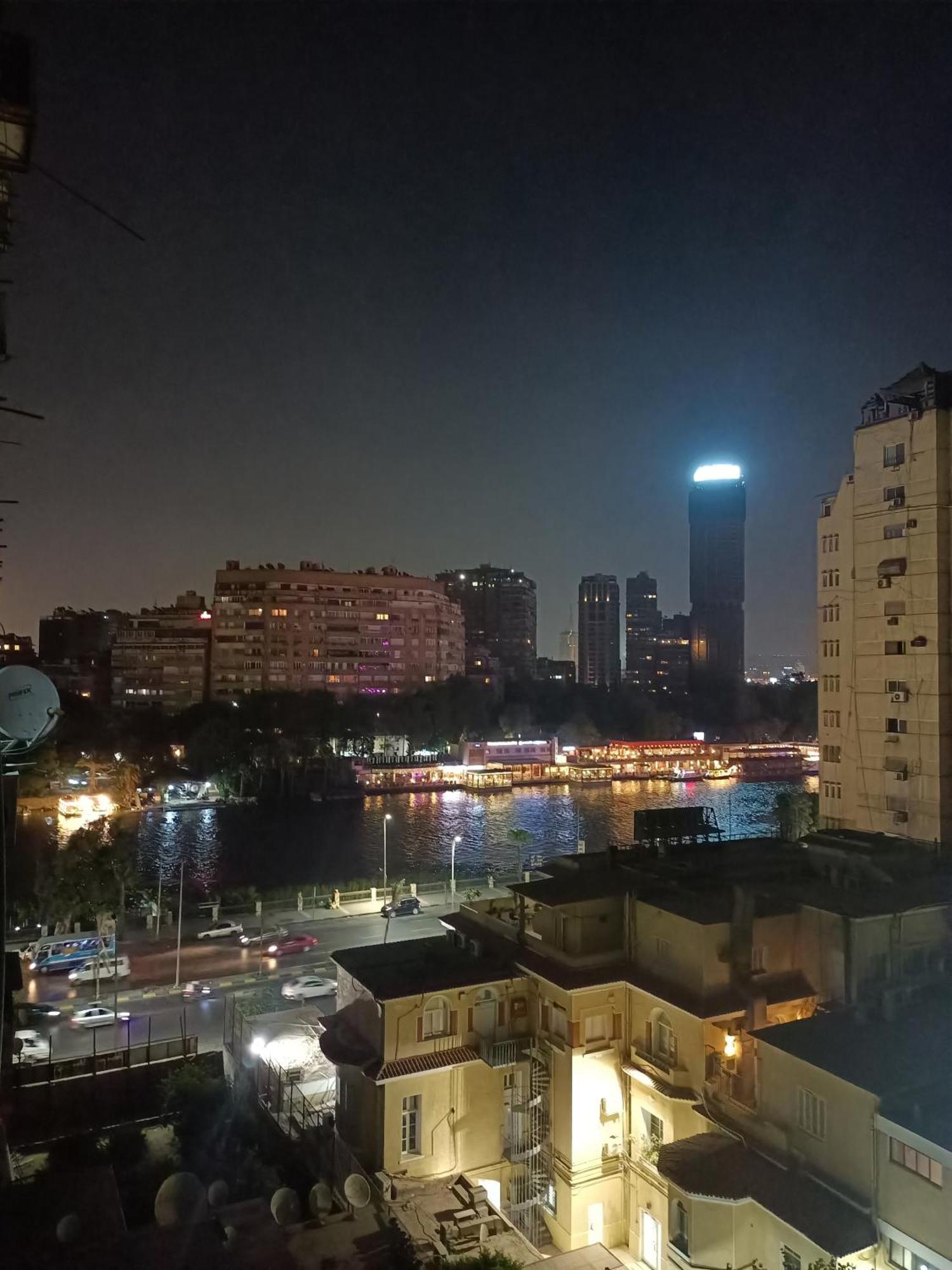 شقه فندقيه على كورنيش النيل العجوزه * Cairo